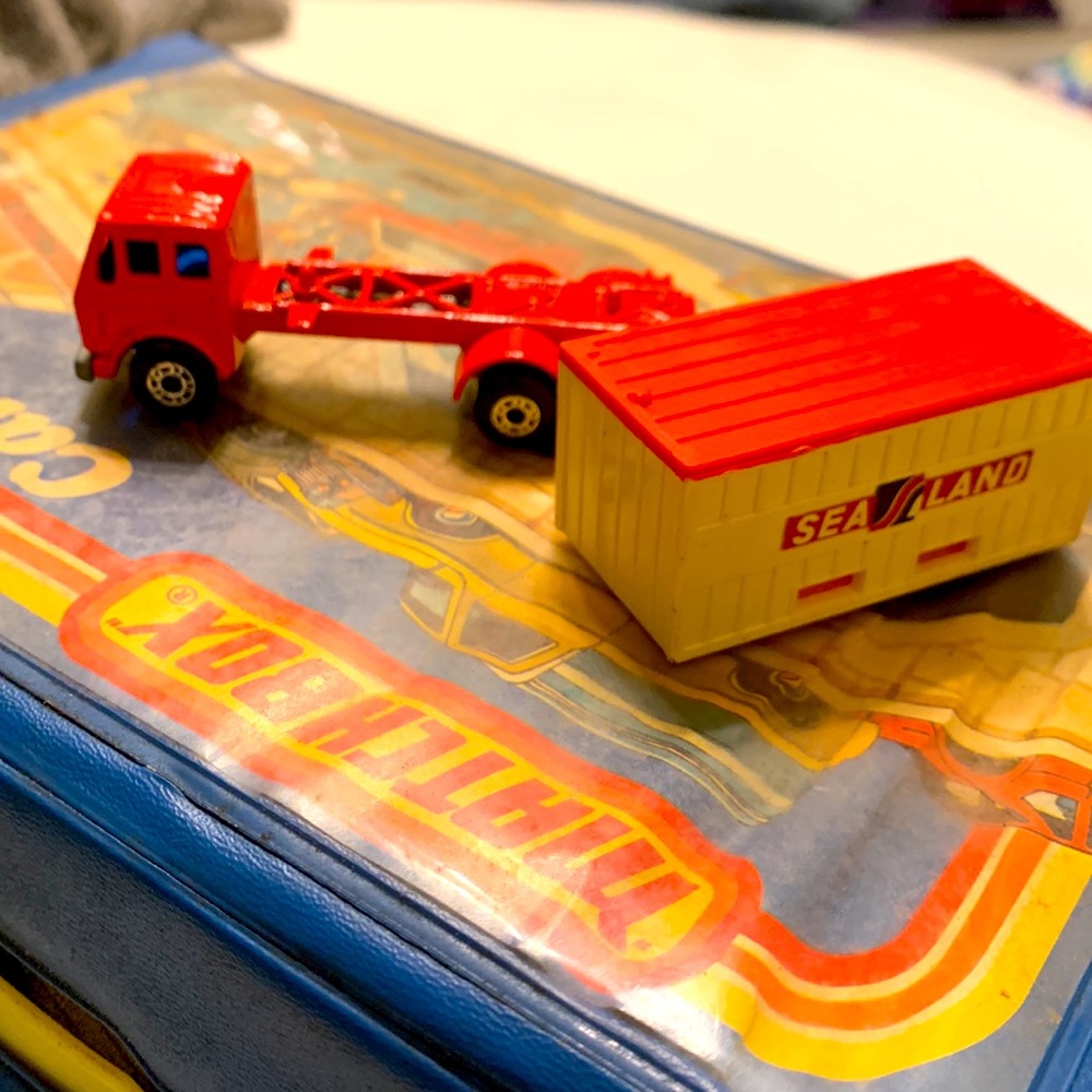 1976 Matchbox Mercedes Container Truck #42 England Superfast  (Mint) - Picture 2 of 11
